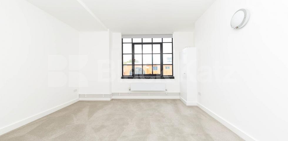 			VIRTUAL TOUR AVAILABLE!, 2 Bedroom, 1 bath, 1 reception Apartment			 SPRINGFIELD HOUSE LOFTS-TYSSEN STREET, DALSTON/HAGGERSTON